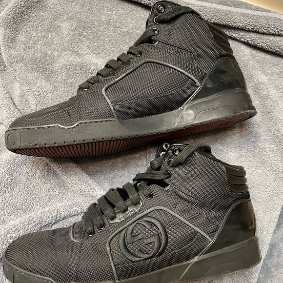 Men’s Gucci shoes - Picture 2 of 8